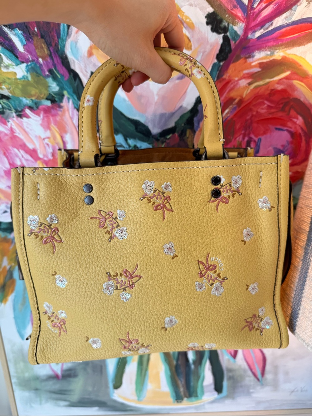 Preowned Rare Coach 1941 Rogue 25 with Sequins Floral Bow Print Yellow - Picture 5 of 15